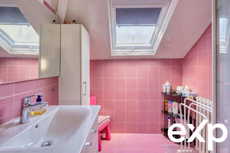 Maison - 196 m² - 7 pièces