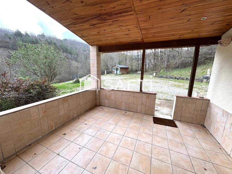 Villa - 174 m² - 8 pièces