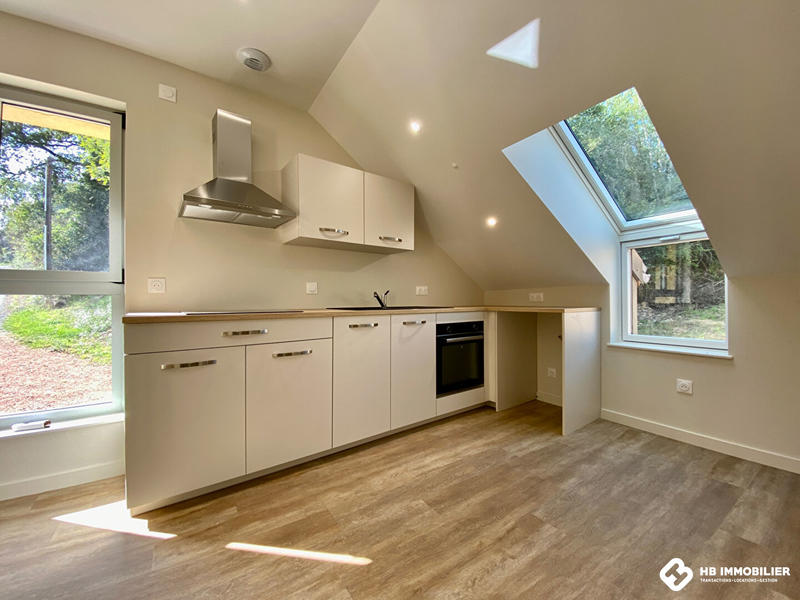 Maison - 104 m² - 4 pièces