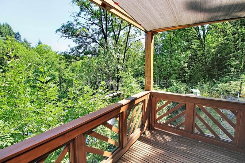 Propriété - 140 m² - 8 pièces