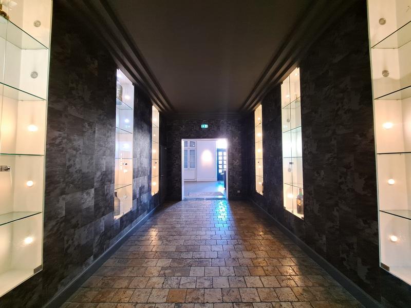 Maison - 718 m² - 8 pièces