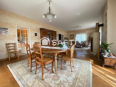 Maison - 310 m² - 10 pièces
