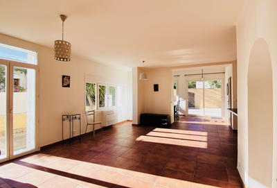 Maison - 260 m² - 11 pièces