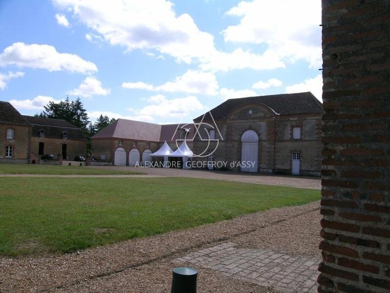 Château - 3 750 m² - 130 pièces