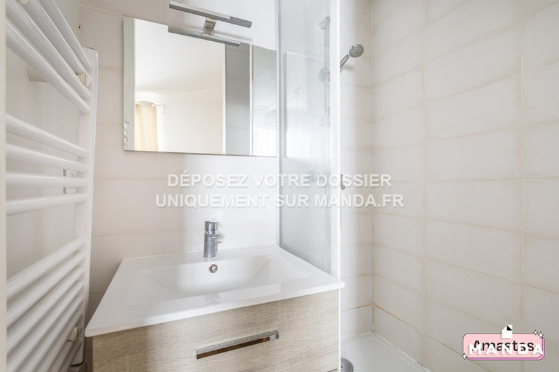 Chambre - 10 m² - 5 pièces