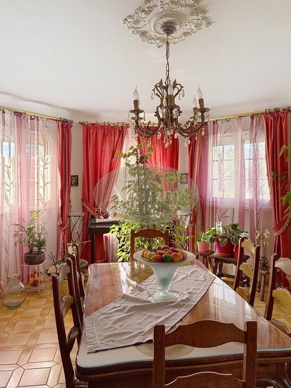 Maison - 156 m² - 6 pièces