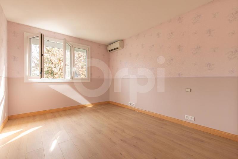 Maison - 177 m² - 7 pièces