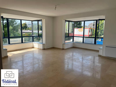 Appartement - 77 m² - 3 pièces