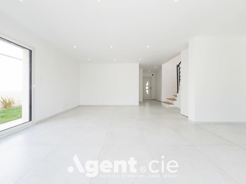 Maison - 142 m² - 6 pièces