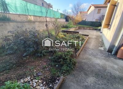 Maison - 90 m² - 4 pièces