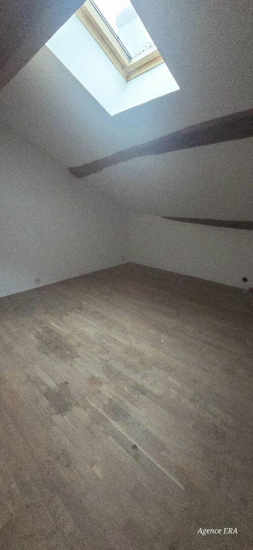 Maison - 215 m² - 8 pièces