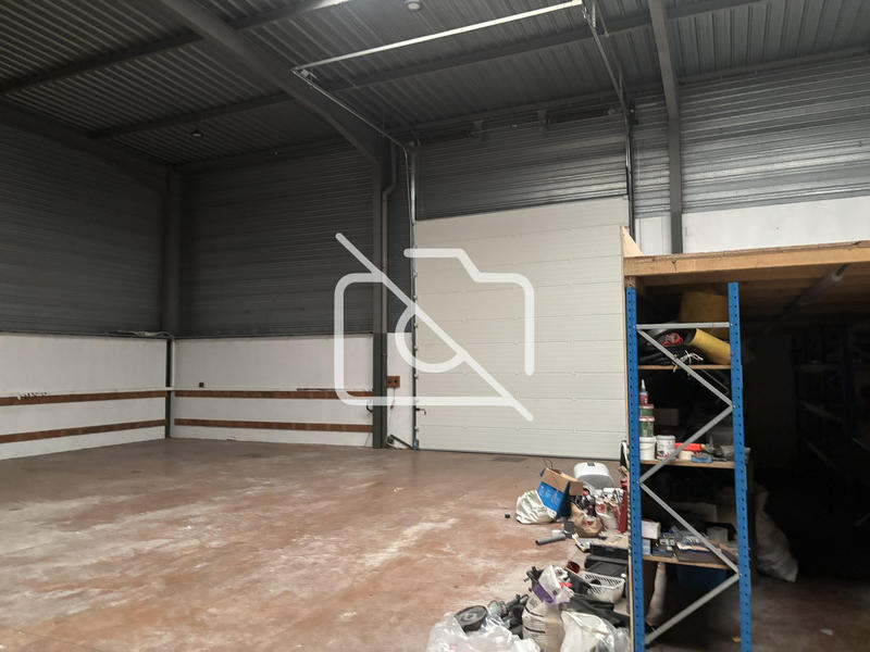 Entrepôt - 600 m²
