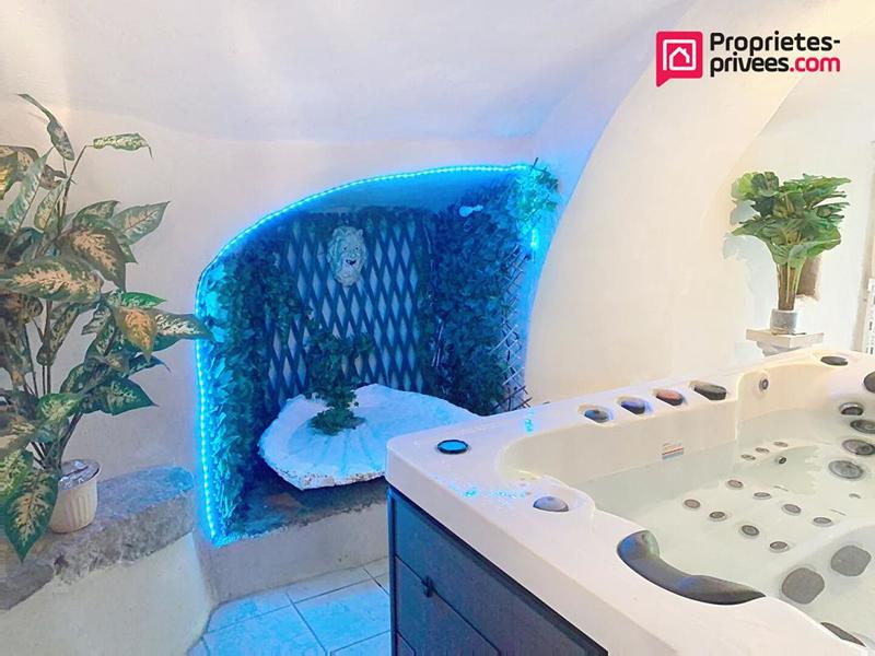 Maison - 150 m² - 8 pièces