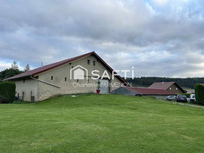 Maison - 215 m² - 6 pièces