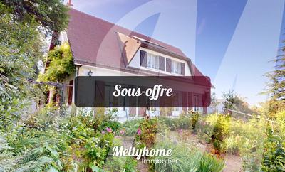 Maison - 180 m² - 10 pièces