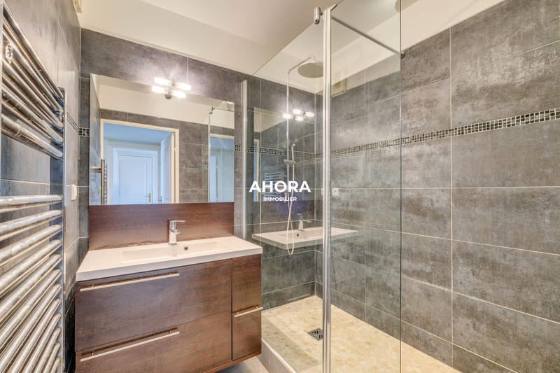 Appartement - 82 m² - 4 pièces