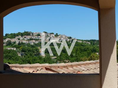 Maison - 217 m² - 7 pièces