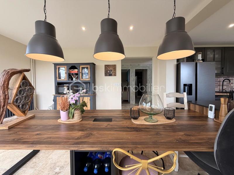 Maison - 198 m² - 7 pièces