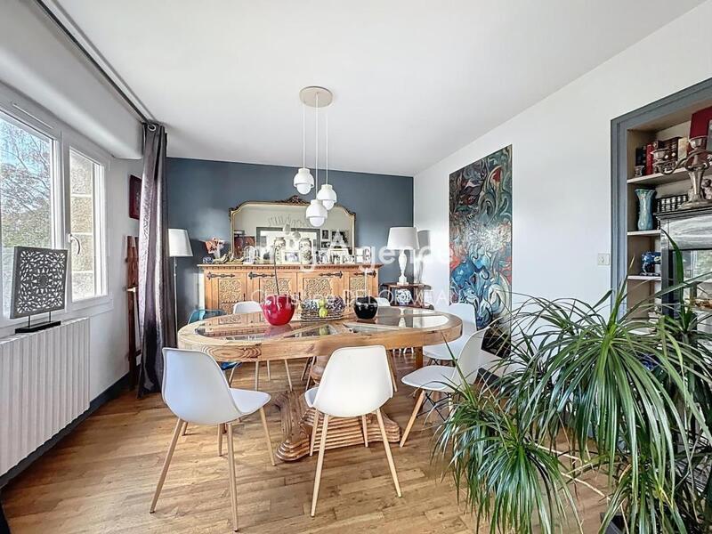 Maison traditionnelle - 170 m² - 7 pièces