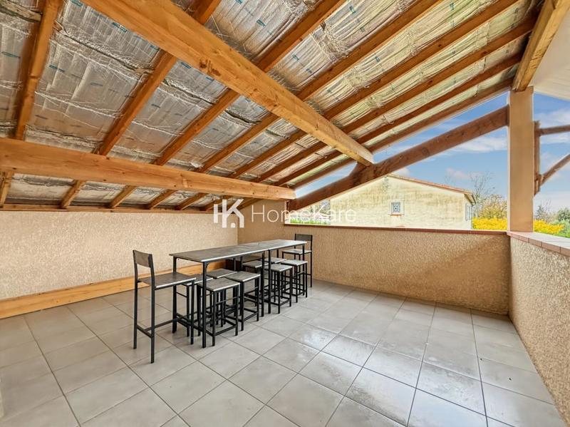 Maison - 180 m² - 9 pièces