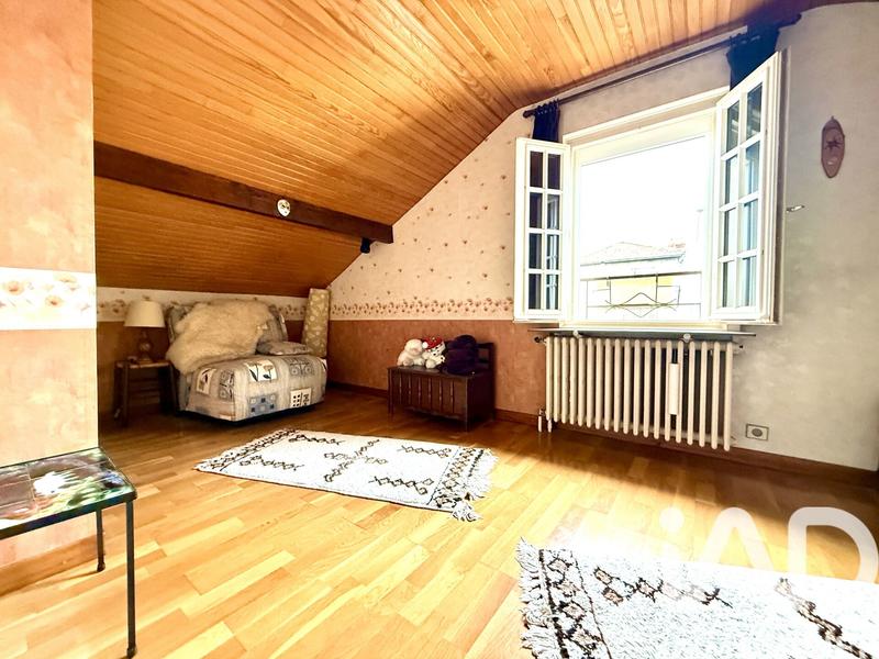 Maison - 107 m² - 6 pièces