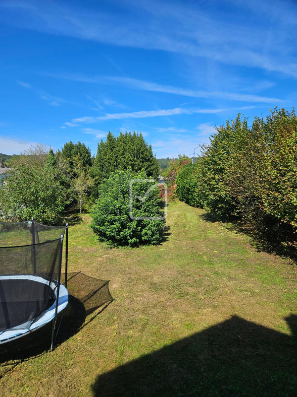 Maison - 200 m² - 8 pièces