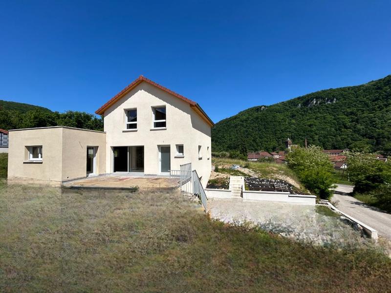 Maison - 139 m² - 4 pièces