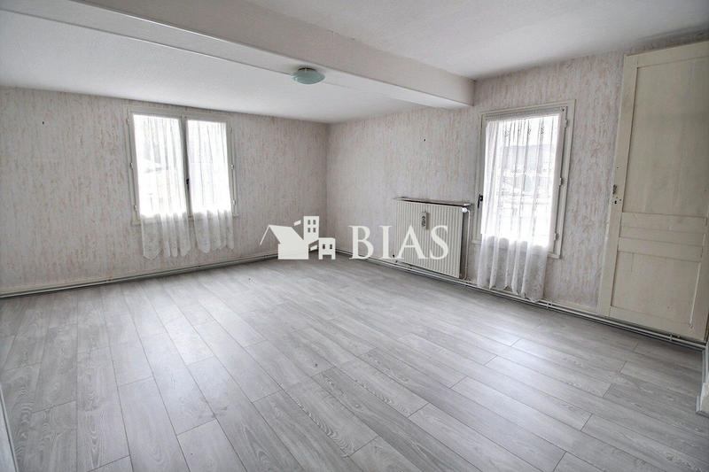 Maison - 96 m² - 5 pièces