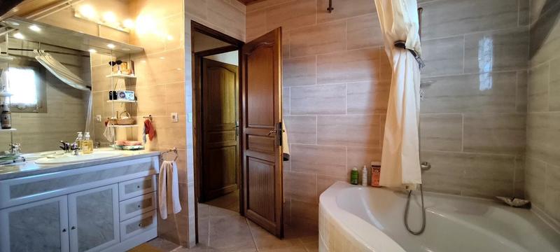 Villa - 169 m² - 6 pièces