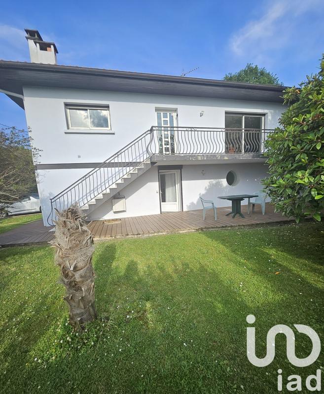 Maison - 217 m² - 5 pièces