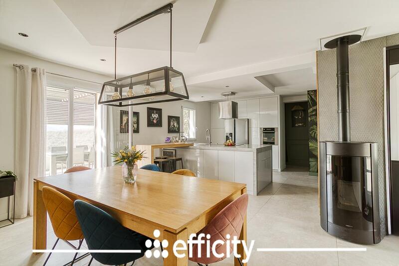 Maison - 135 m² - 6 pièces