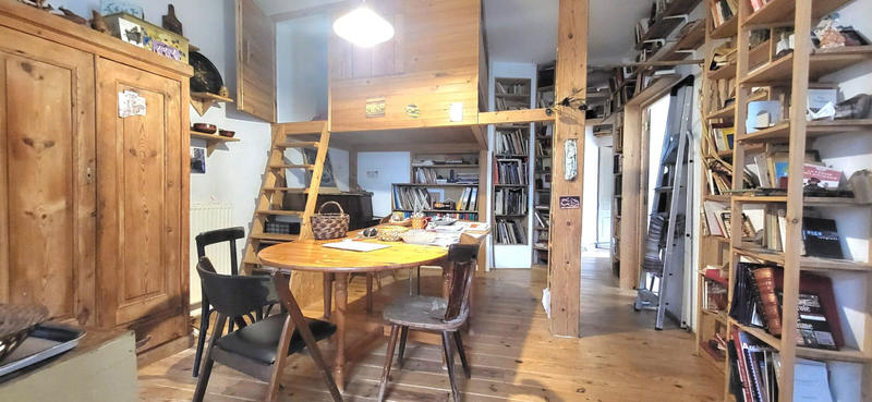 Immeuble - 180 m² - 15 pièces