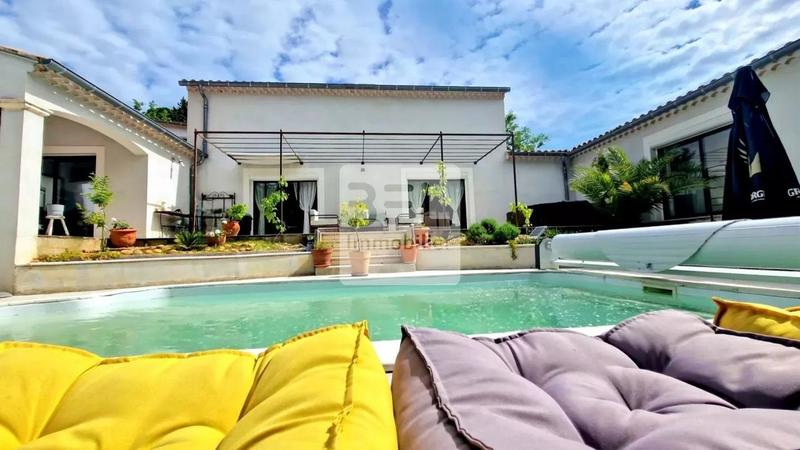 Immeuble - 315 m² - 13 pièces