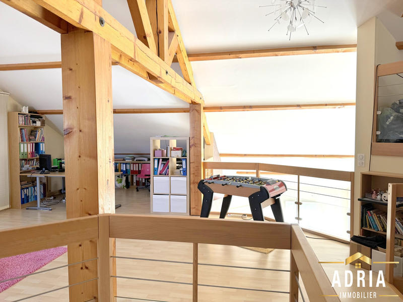 Maison - 196 m² - 7 pièces