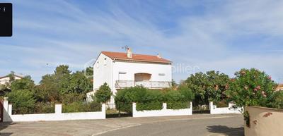 Immeuble - 150 m² - 9 pièces