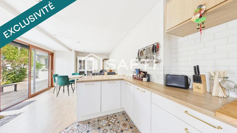 Maison - 240 m² - 6 pièces