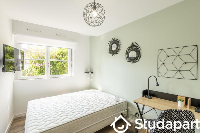 Chambre - 9 m² - 1 pièce