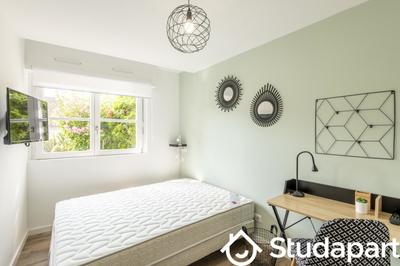 Chambre - 9 m² - 1 pièce