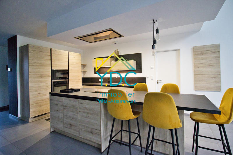 Maison contemporaine - 232 m² - 7 pièces