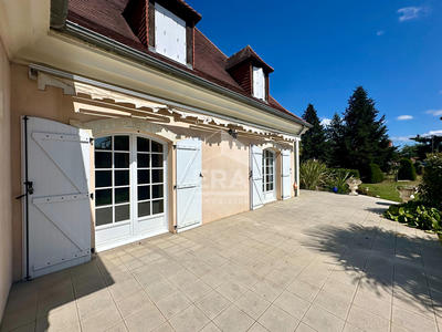 Maison - 196 m² - 5 pièces