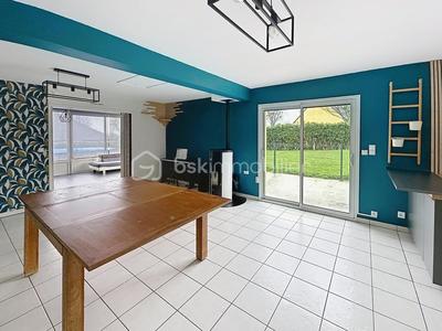 Maison - 230 m² - 10 pièces