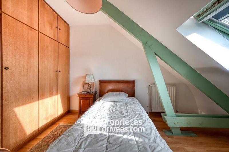 Maison - 205 m² - 8 pièces