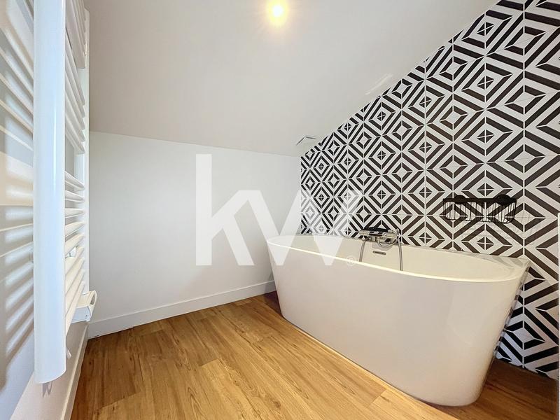 Appartement - 80 m² - 4 pièces