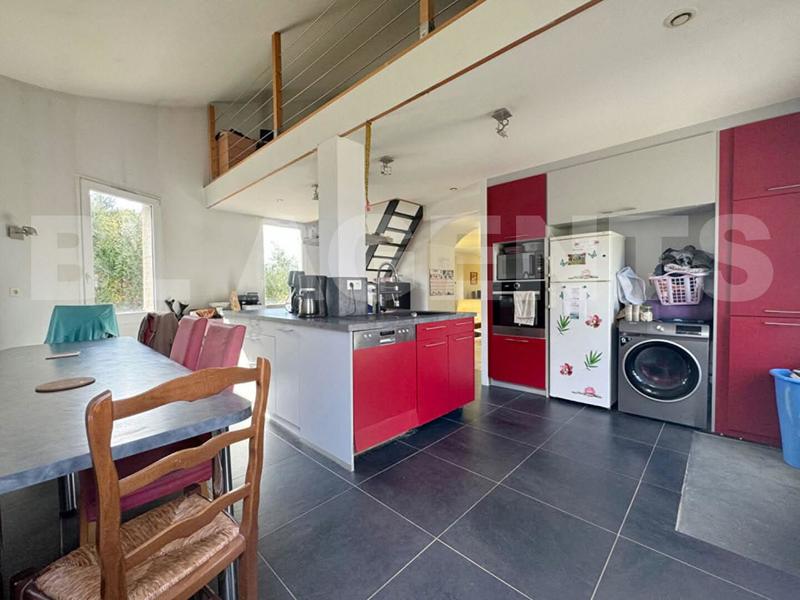 Maison - 172 m² - 7 pièces