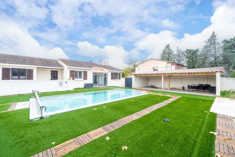 Villa - 145 m² - 6 pièces