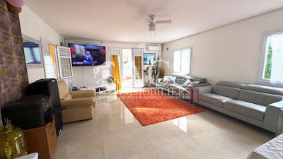 Maison - 200 m² - 7 pièces