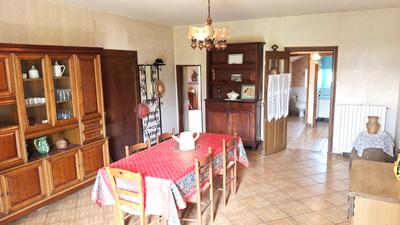 Maison - 186 m² - 6 pièces