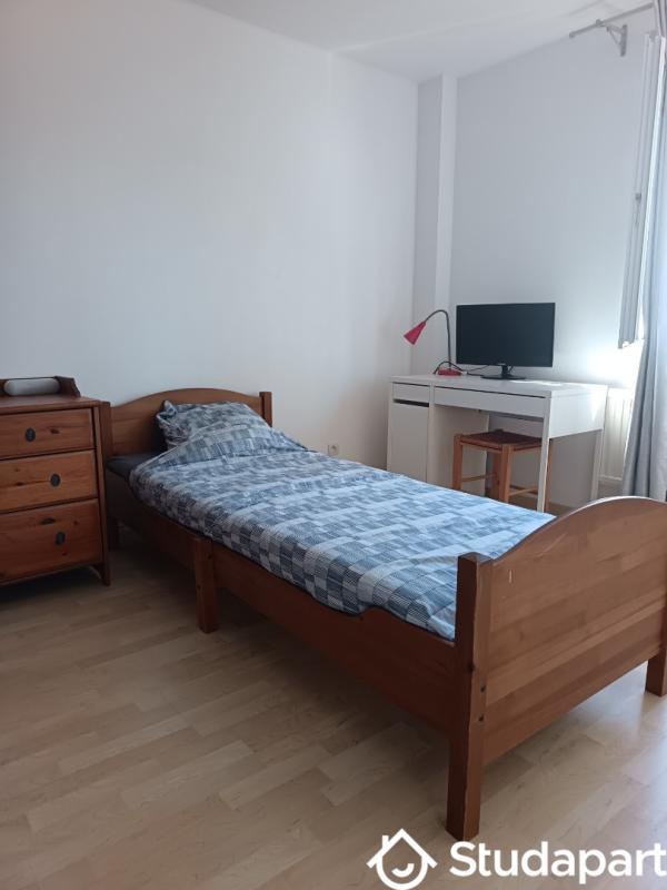 Chambre - 12 m² - 1 pièce