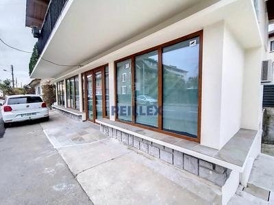 Local commercial - 83 m²