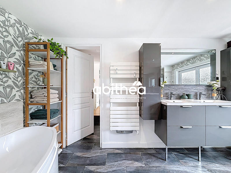 Maison - 165 m² - 7 pièces